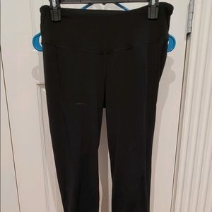 Old navy athletic crop pants, black, size medium